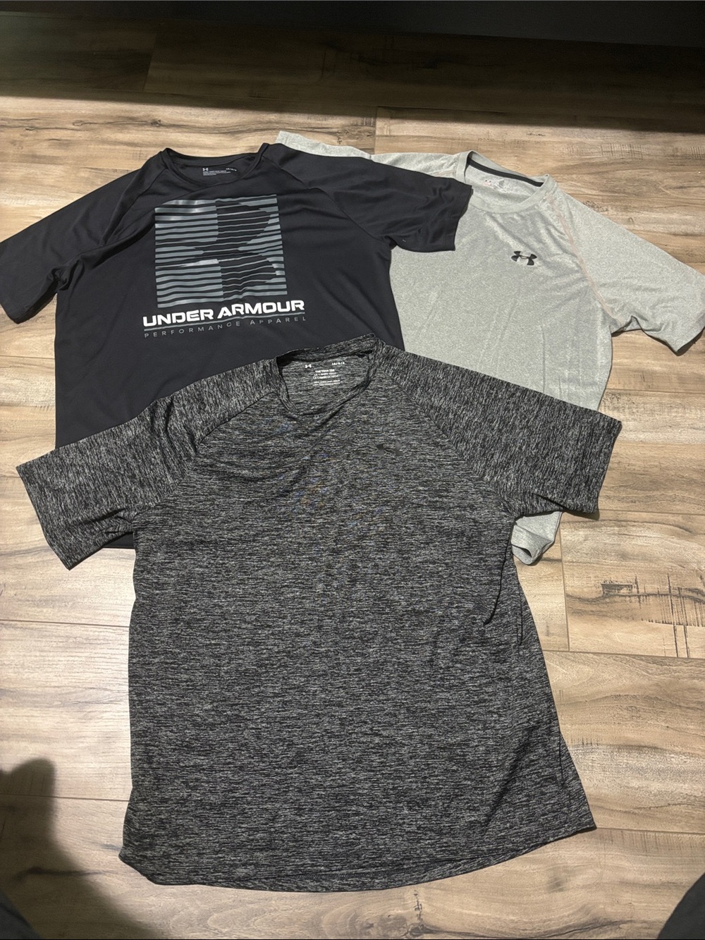 3-Under Armour Men’s Short Sleeve Performance Shirts